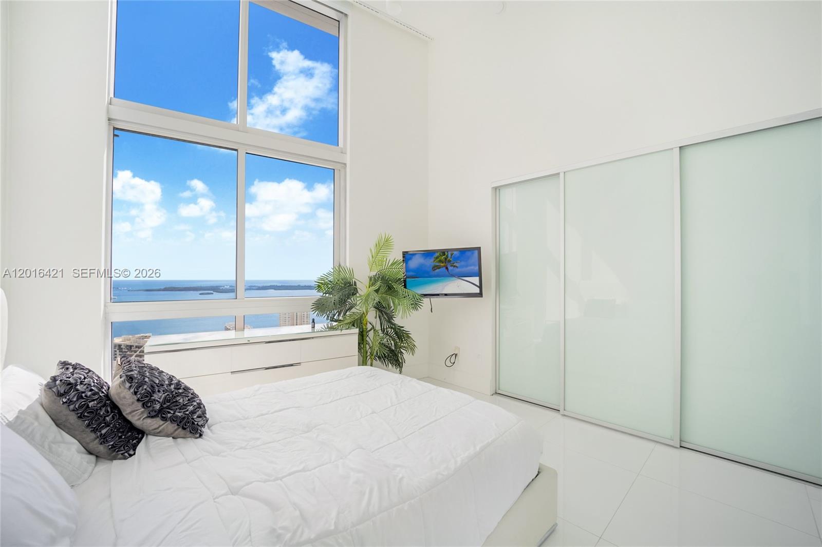 495 BRICKELL AVE # 4101