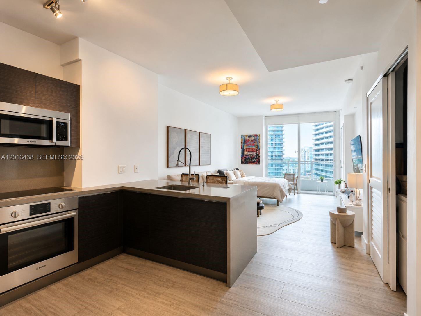 1080 Brickell Ave # 1705