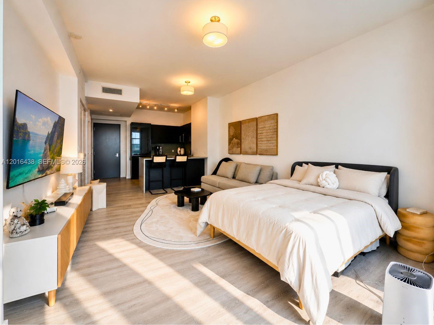 1080 Brickell Ave # 1705