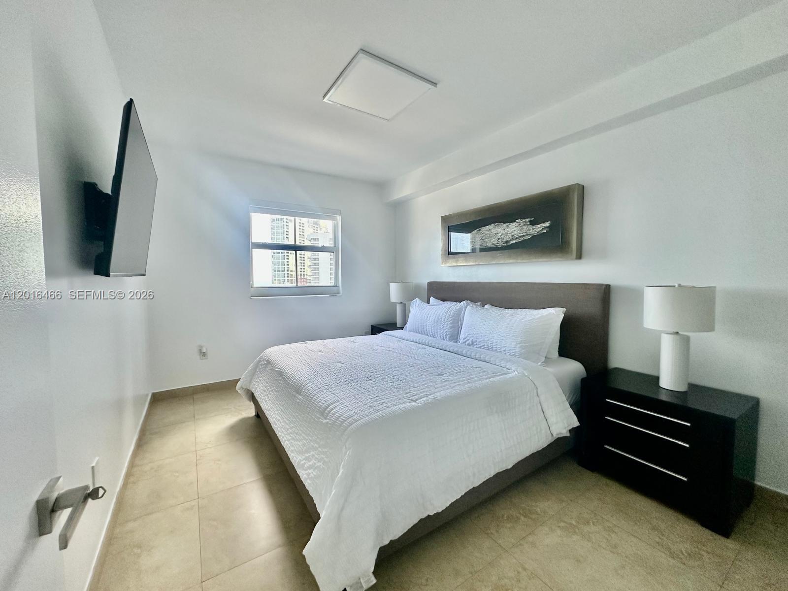 185 SE 14th Ter # 1905