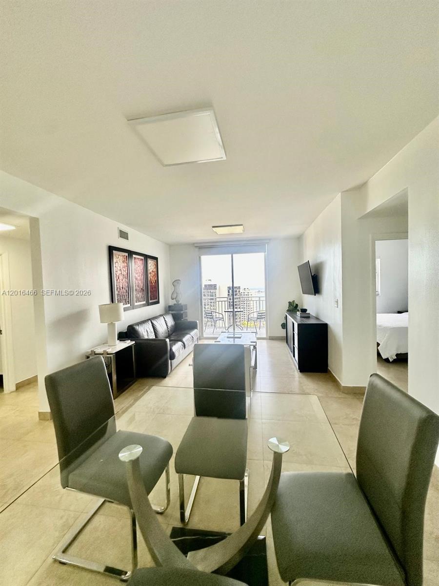 185 SE 14th Ter # 1905