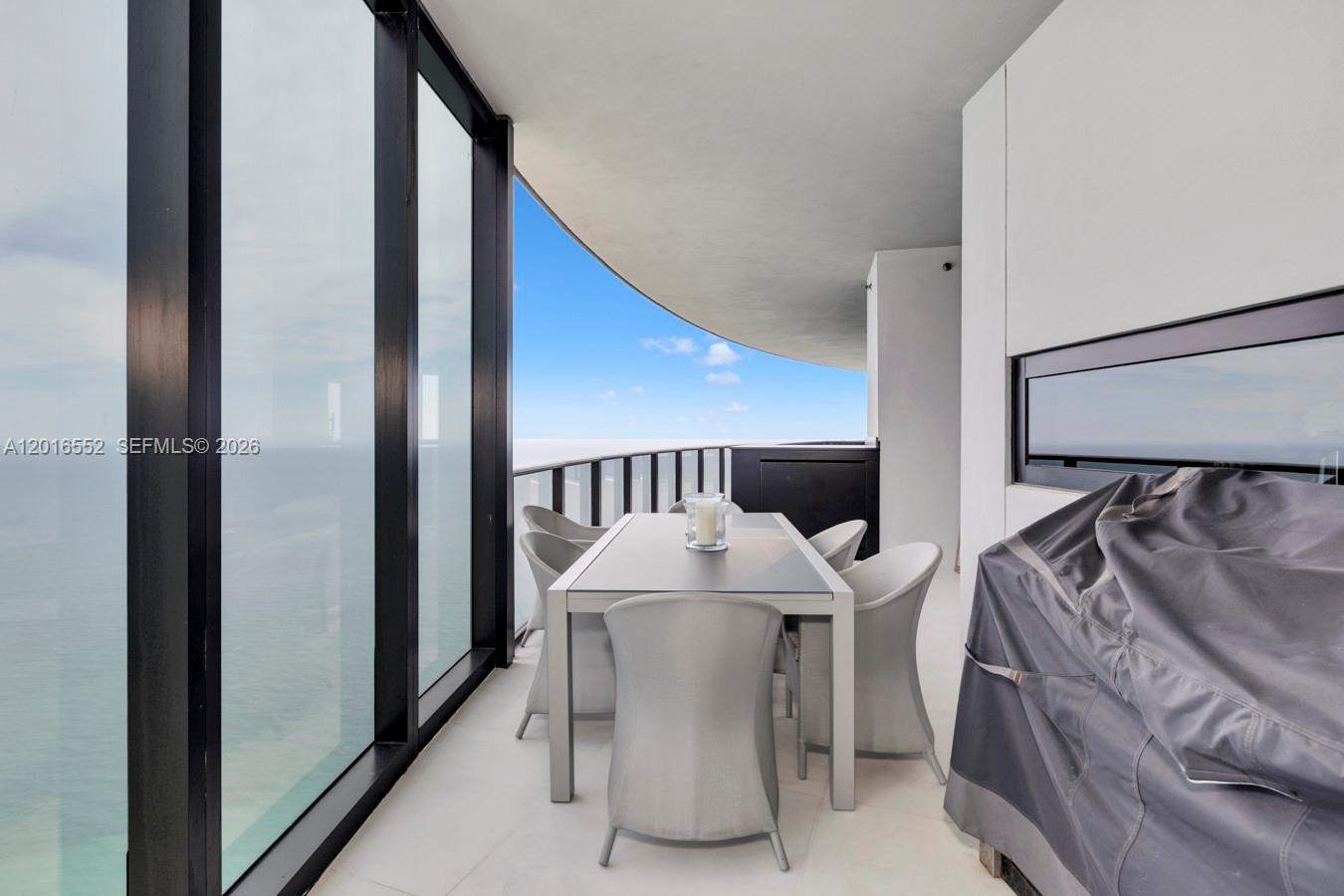 18555 Collins Ave # 4605