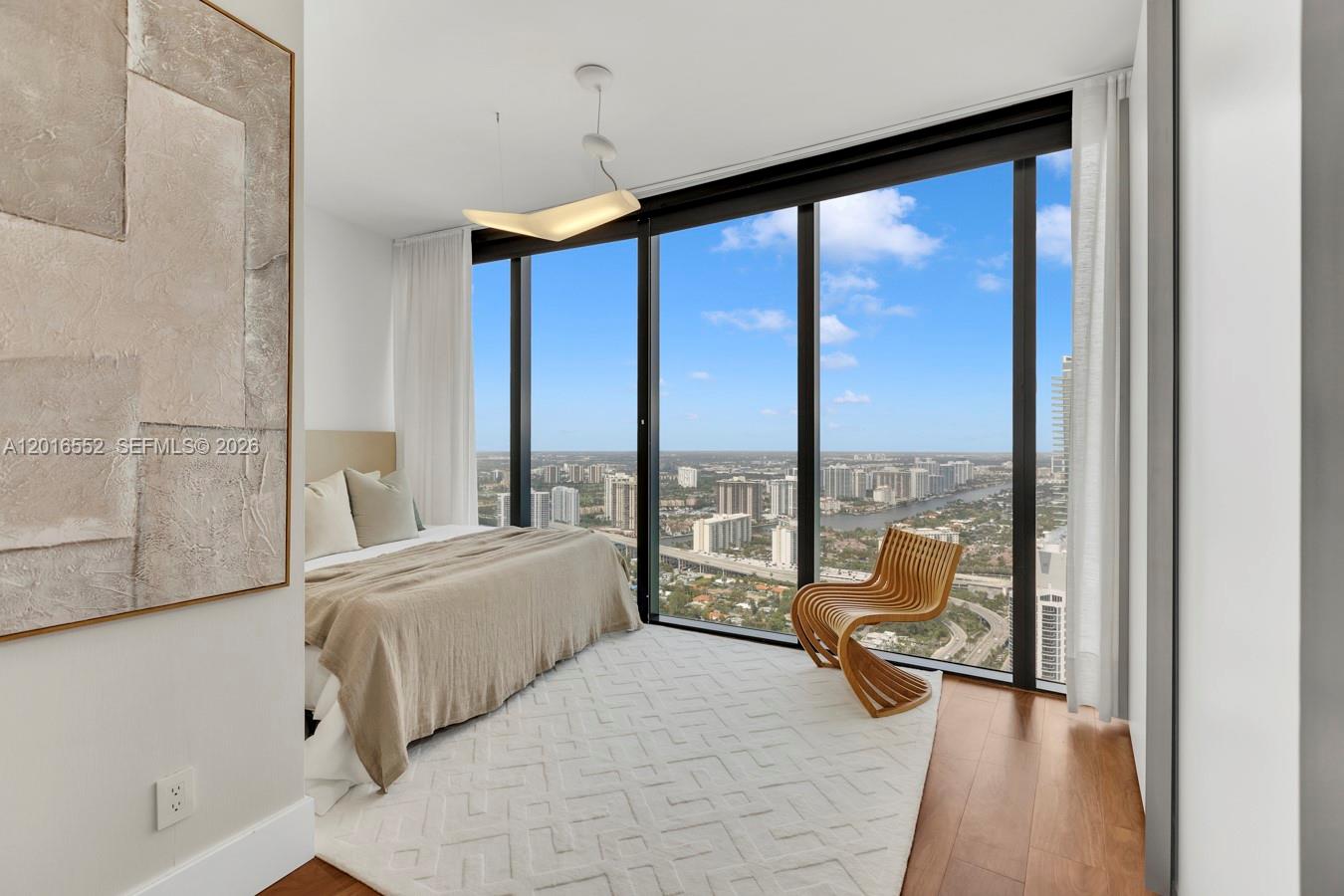 18555 Collins Ave # 4605