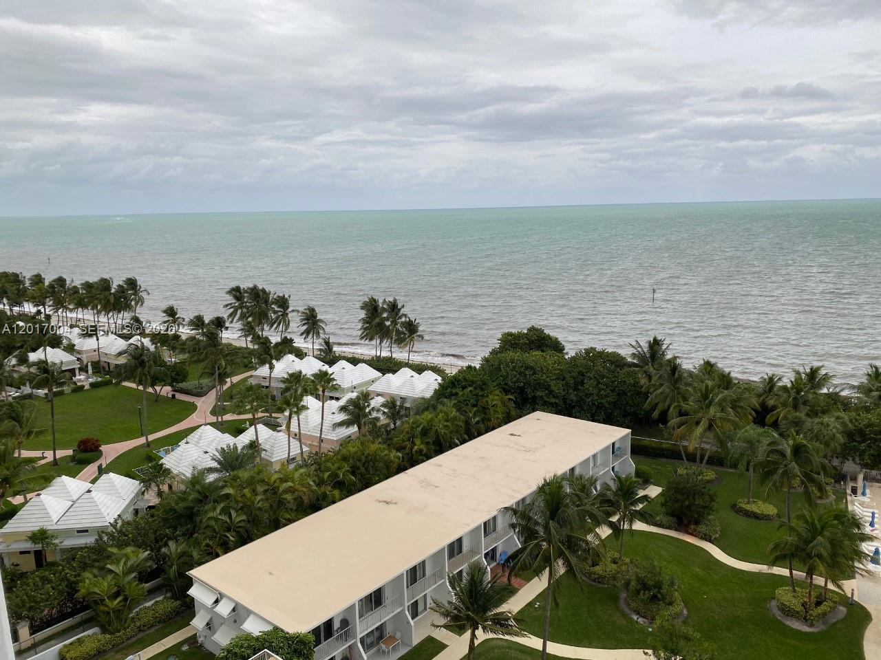 881 Ocean Dr # 10E