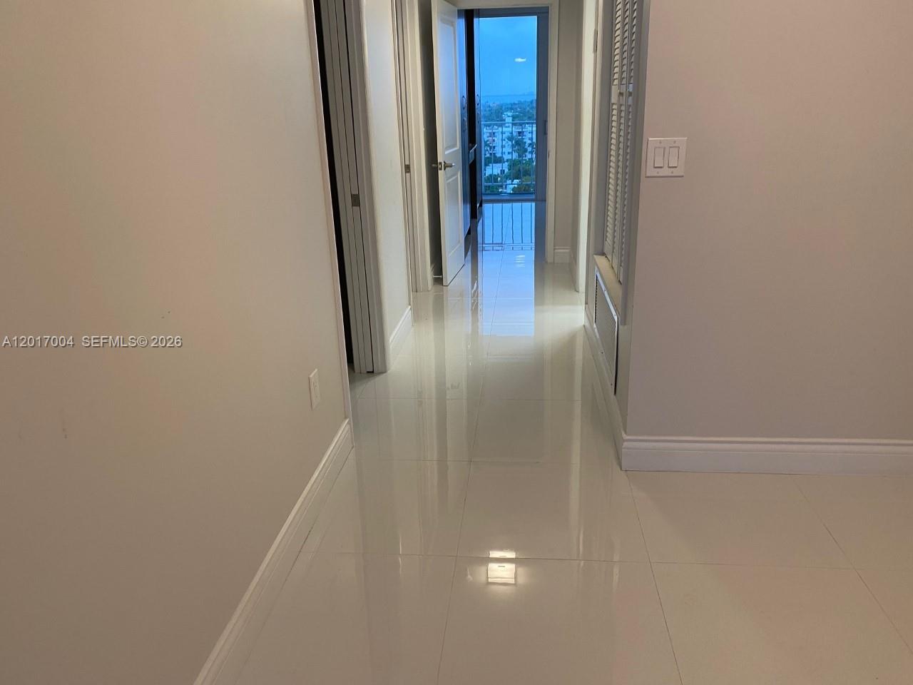 881 Ocean Dr # 10E