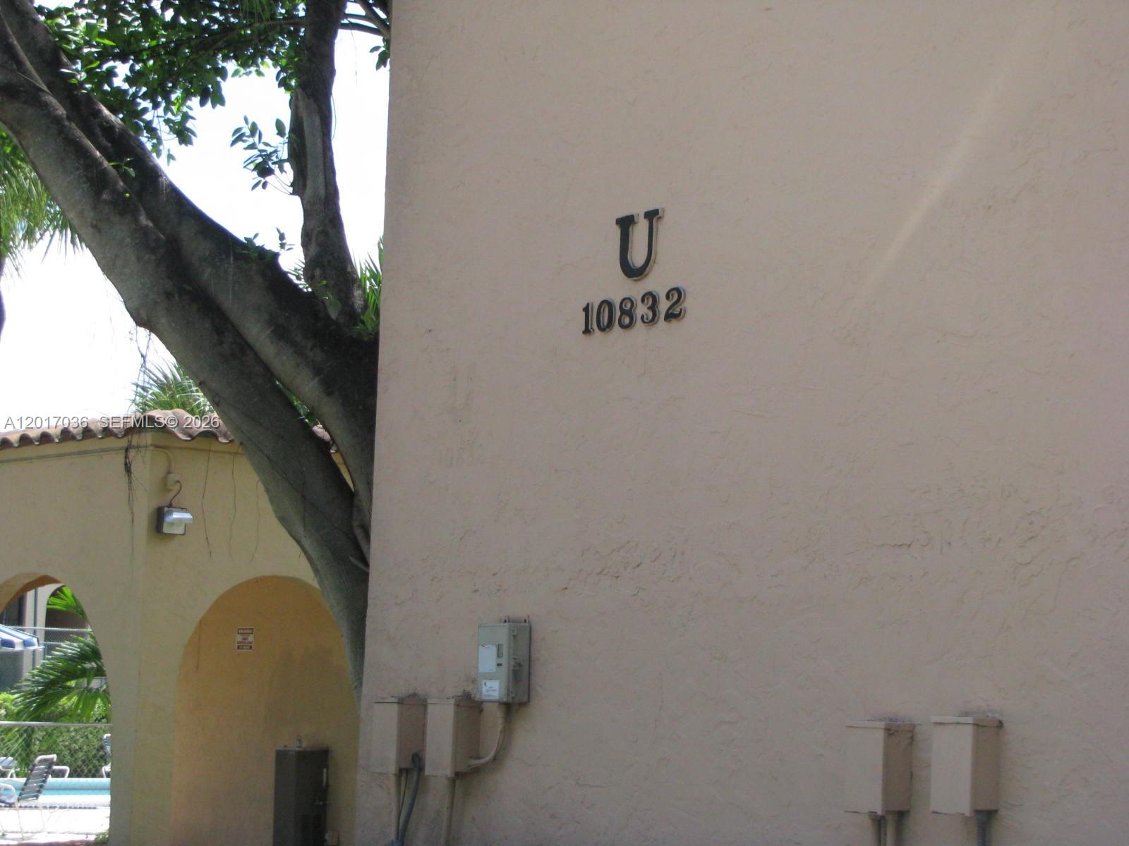 10832 N Kendall Dr # U11