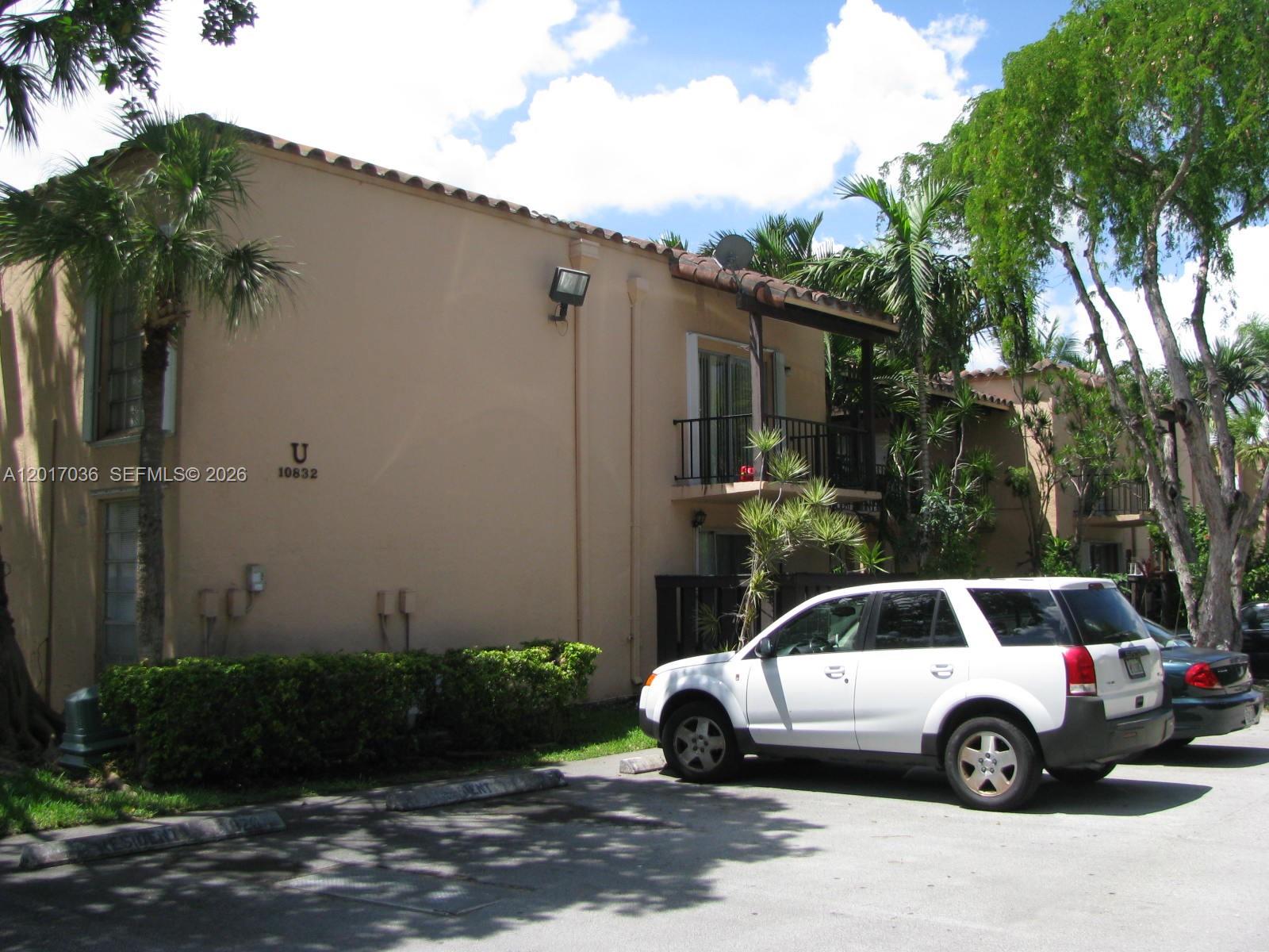 10832 N Kendall Dr # U11