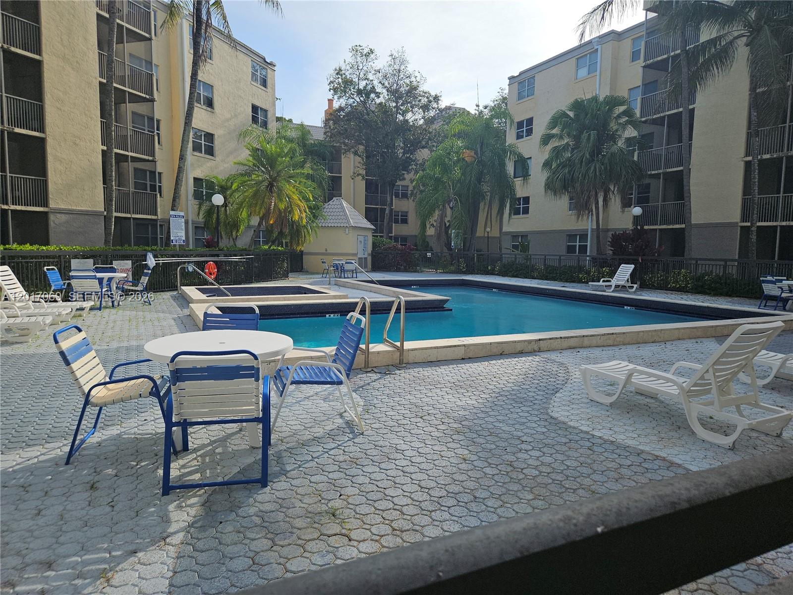 8290 Lake Dr # 308