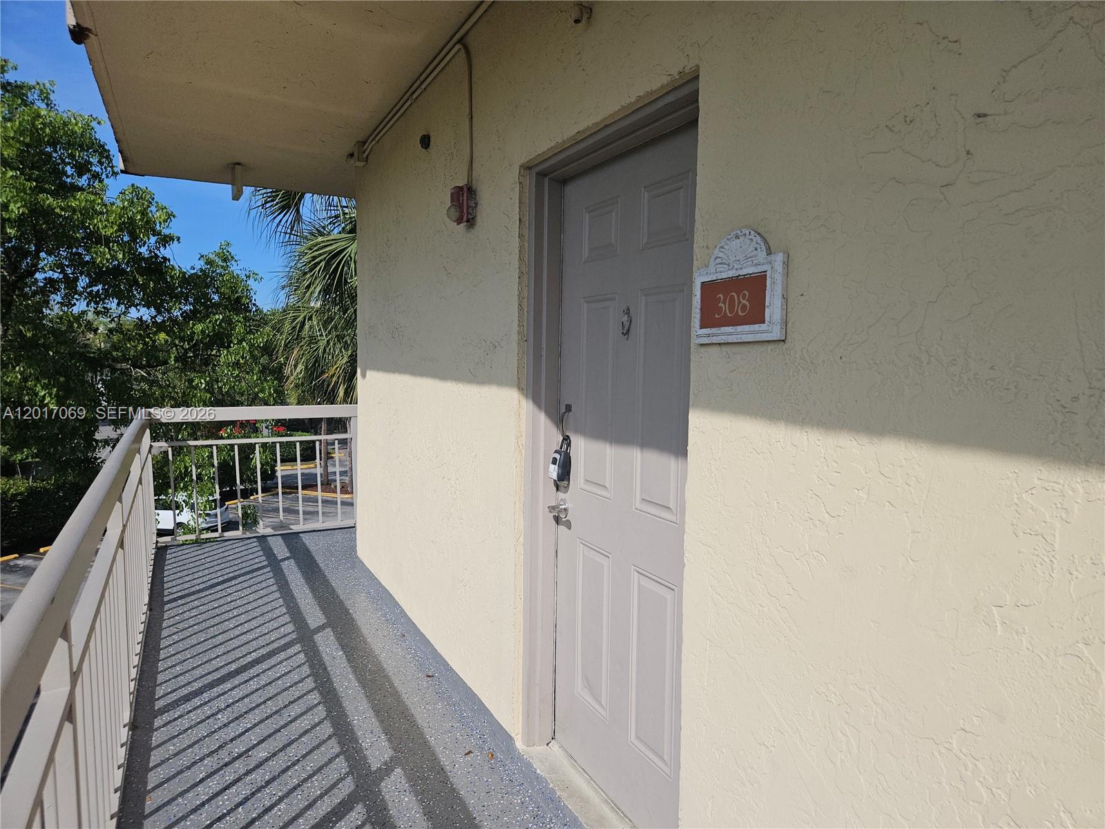 8290 Lake Dr # 308