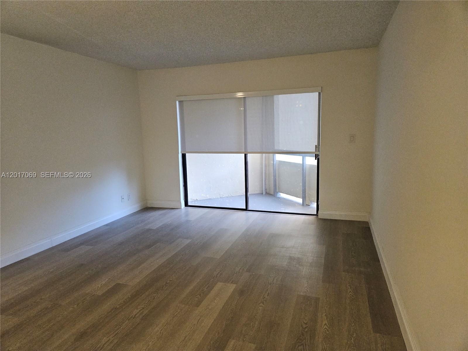 8290 Lake Dr # 308