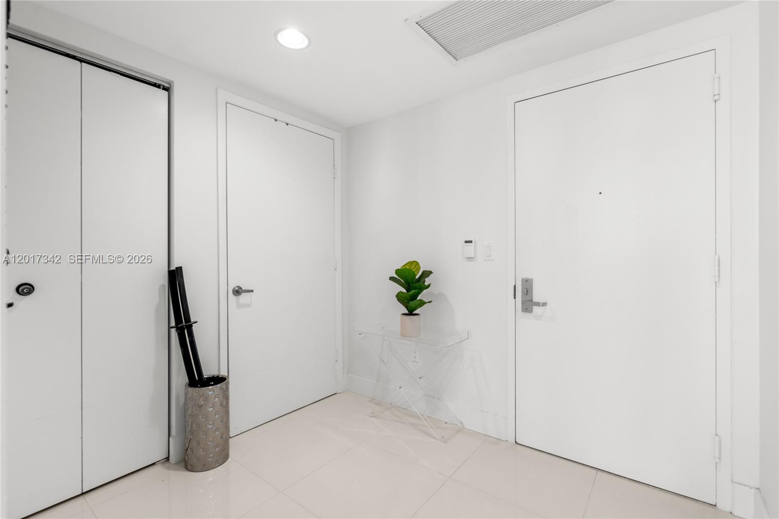 495 Brickell Ave # 1704