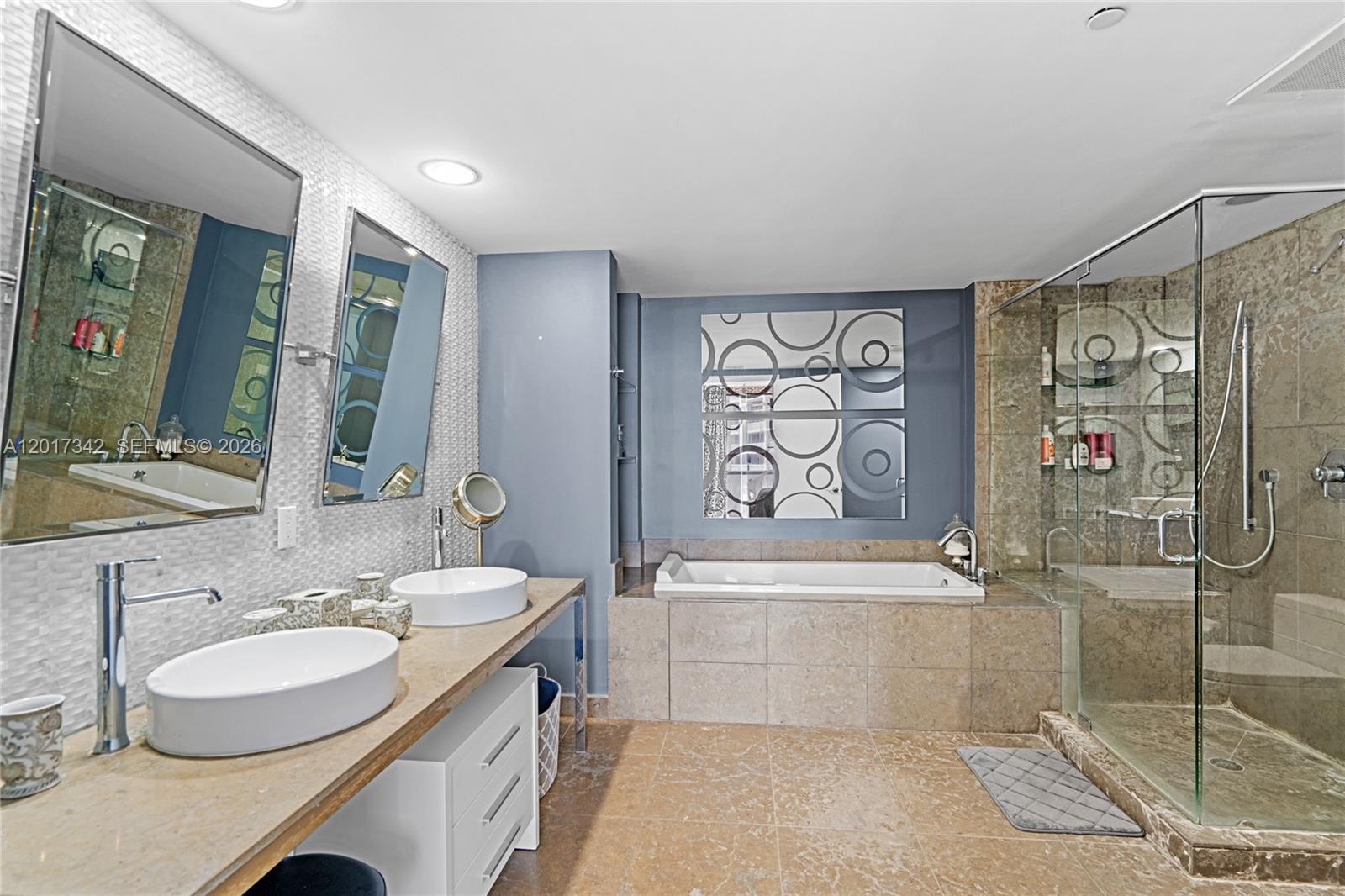 495 Brickell Ave # 1704