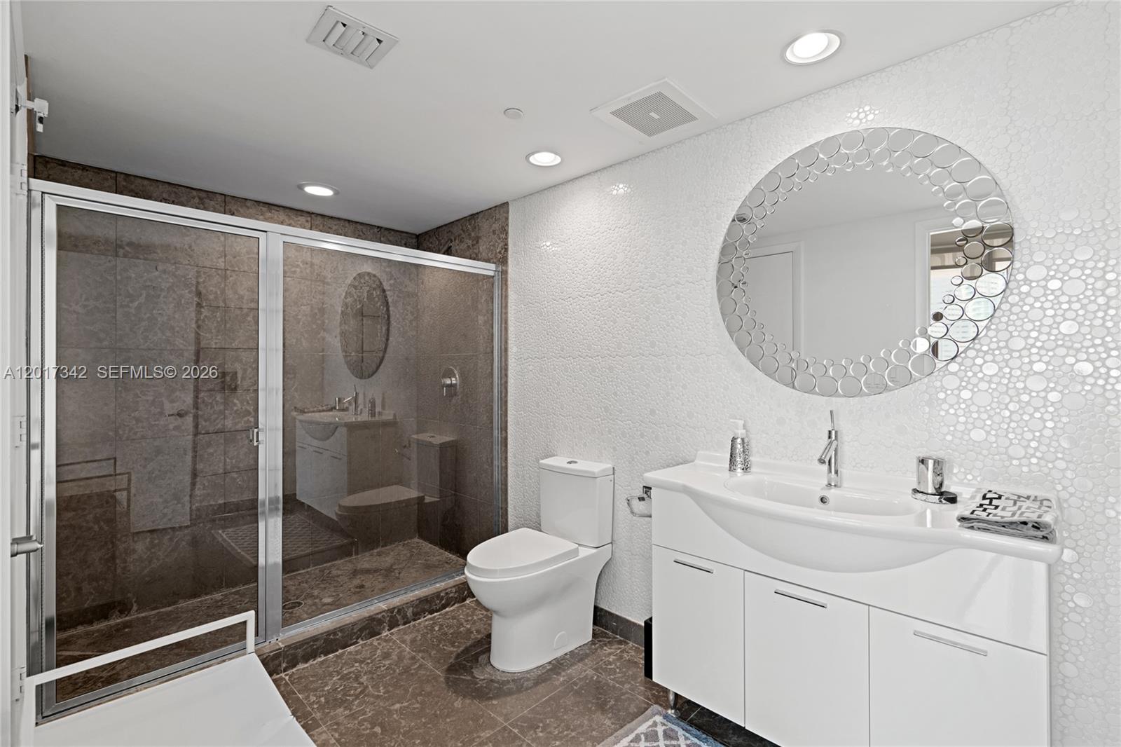 495 Brickell Ave # 1704