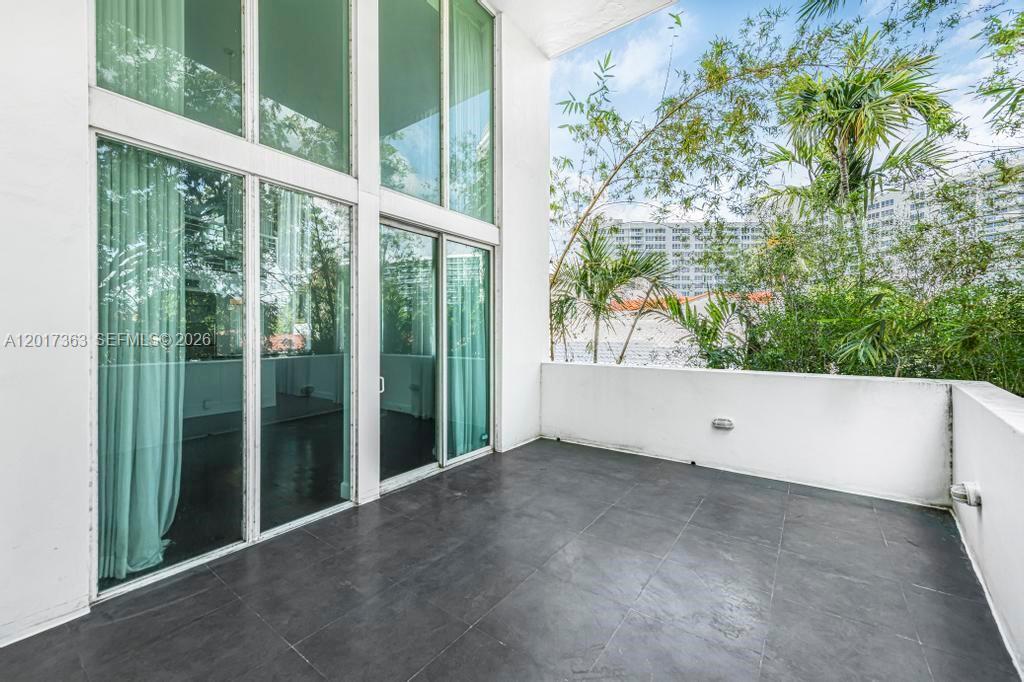 1428 West Ave # 206