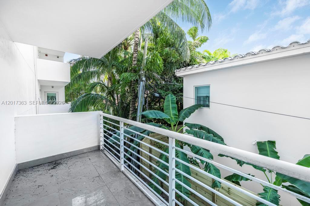 1428 West Ave # 206