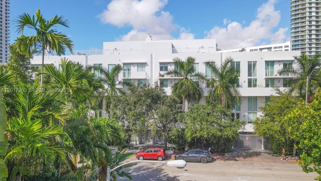 1428 West Ave # 206