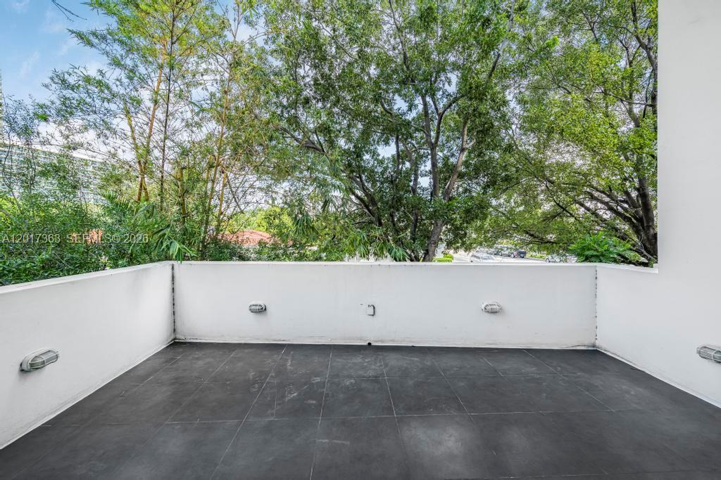 1428 West Ave # 206