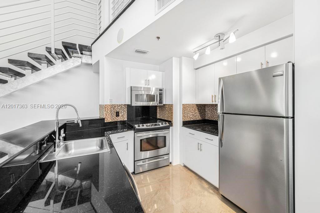 1428 West Ave # 206