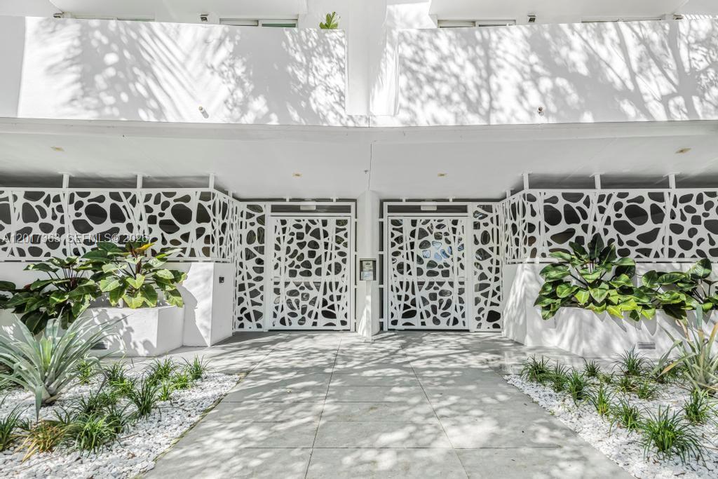 1428 West Ave # 206