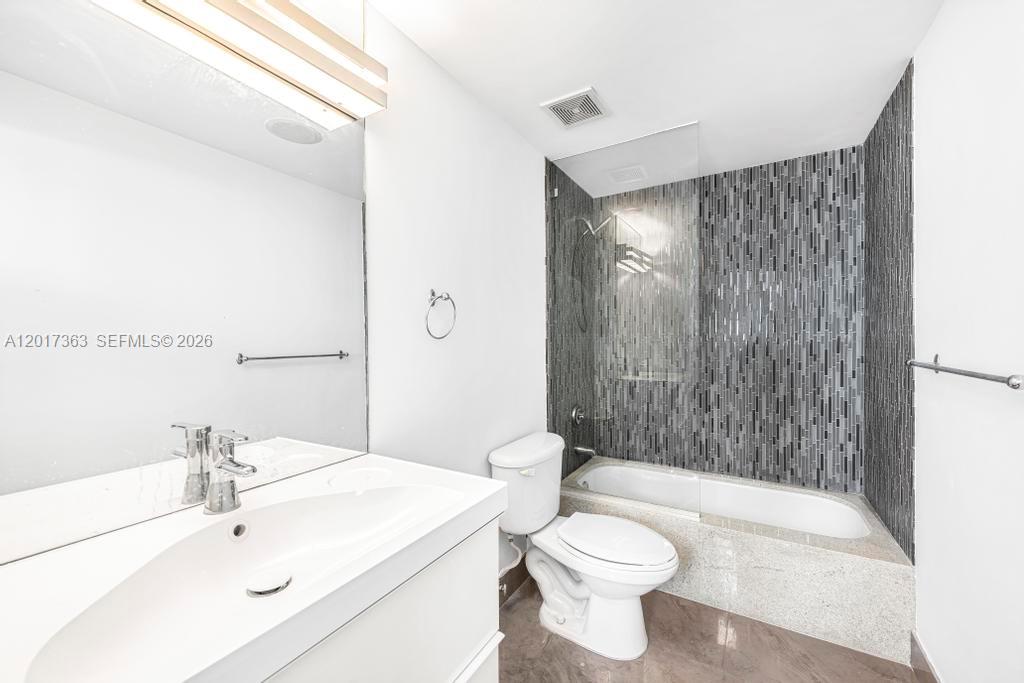 1428 West Ave # 206