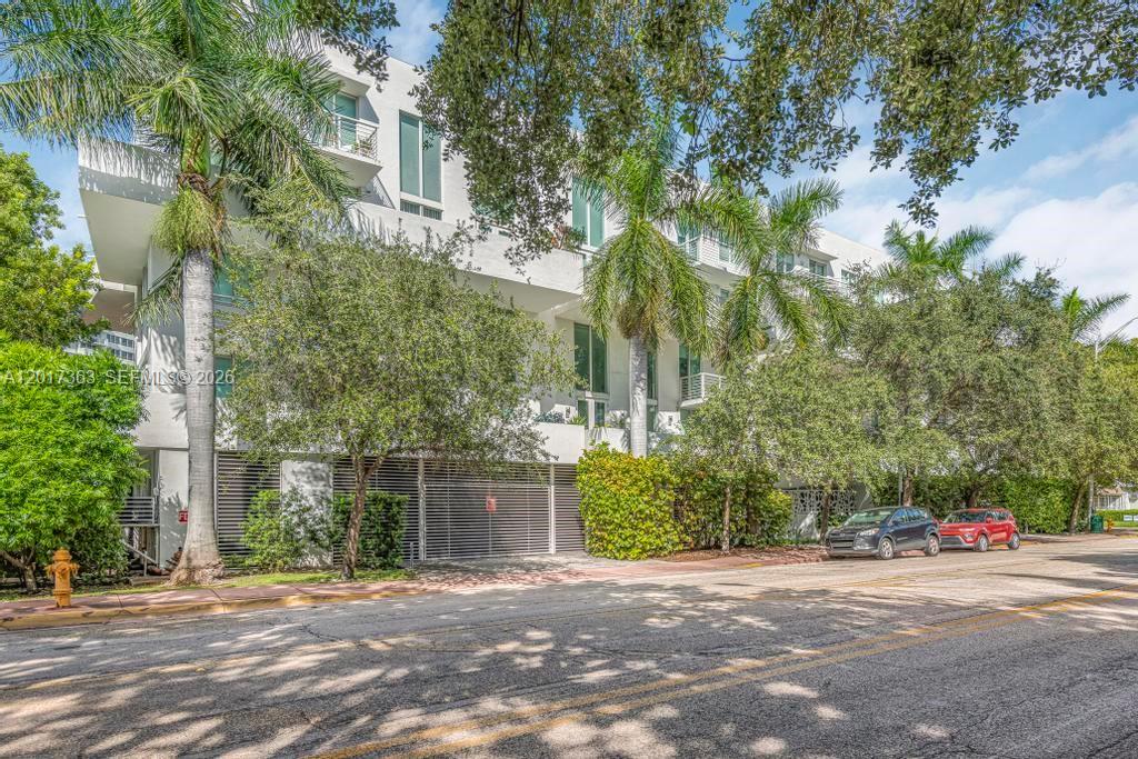1428 West Ave # 206