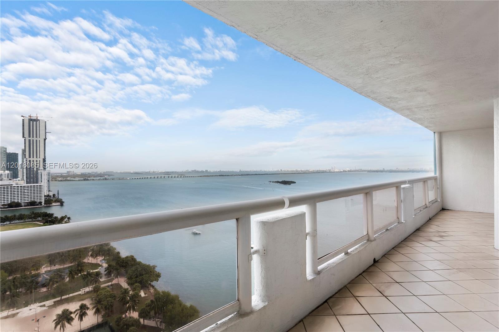 1717 NE Bayshore Dr # 2736 Unit: A-2736