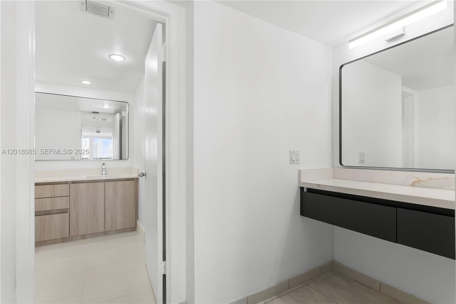 1717 NE Bayshore Dr # 2736 Unit: A-2736
