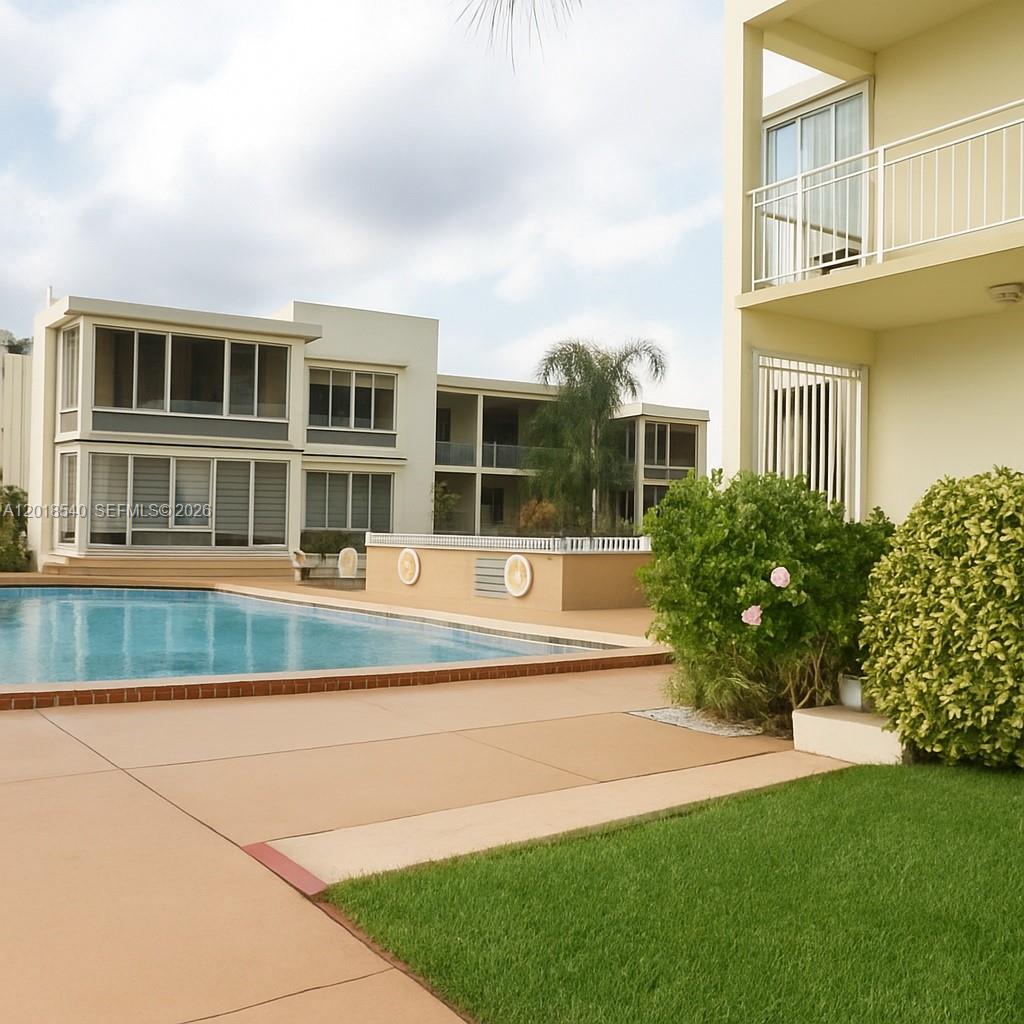 910 Bay Dr # 29