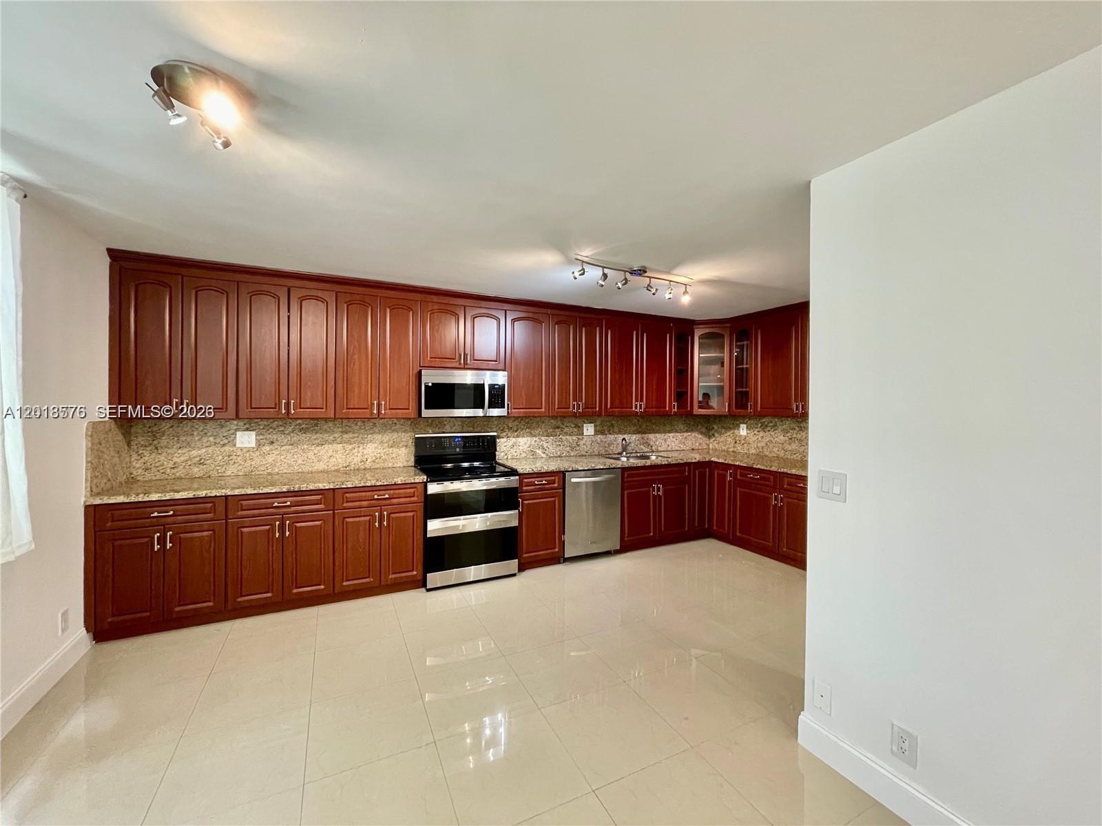 20441 NE 30th Ave # 9 Unit: 122-9