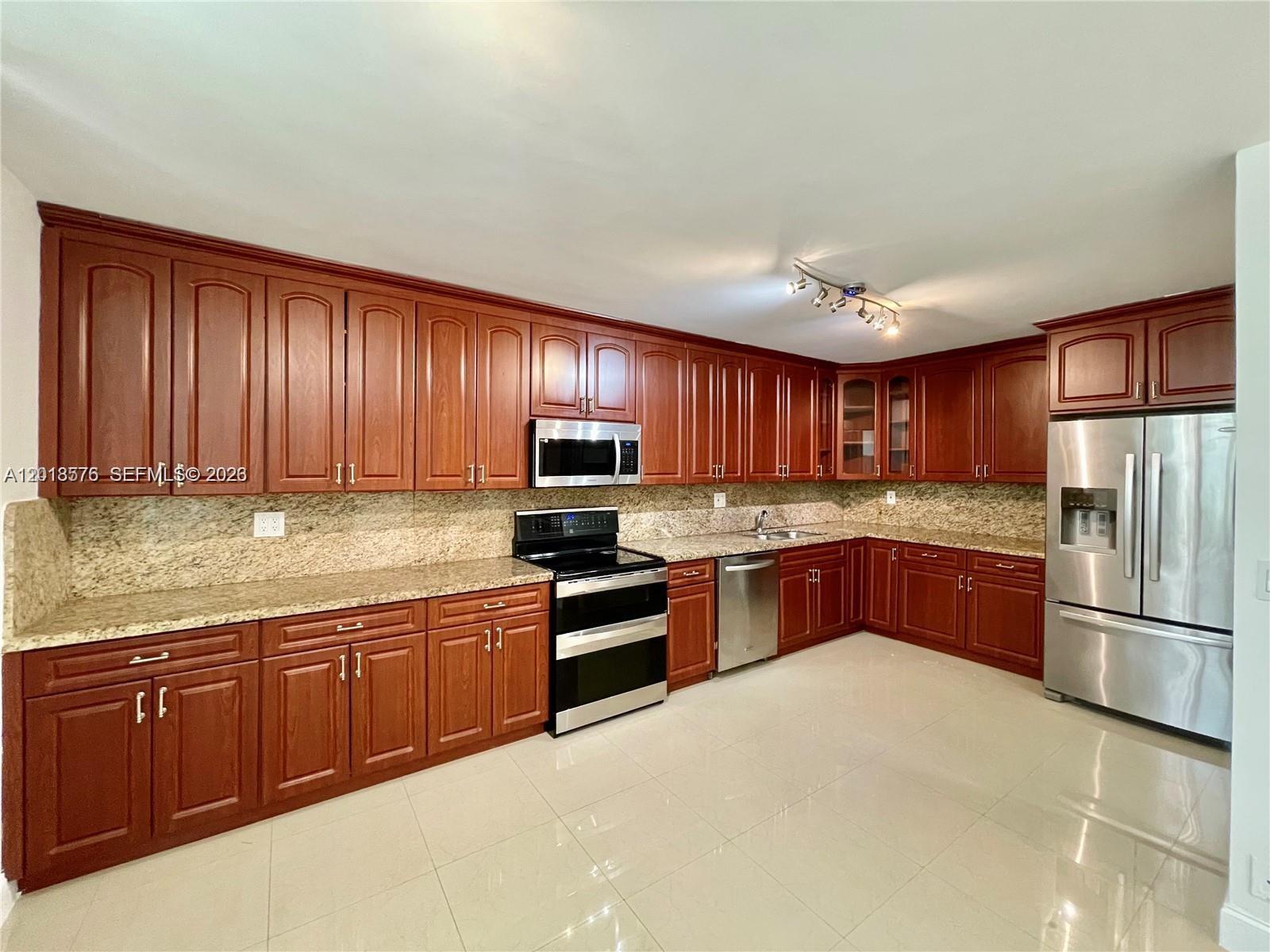 20441 NE 30th Ave # 9 Unit: 122-9