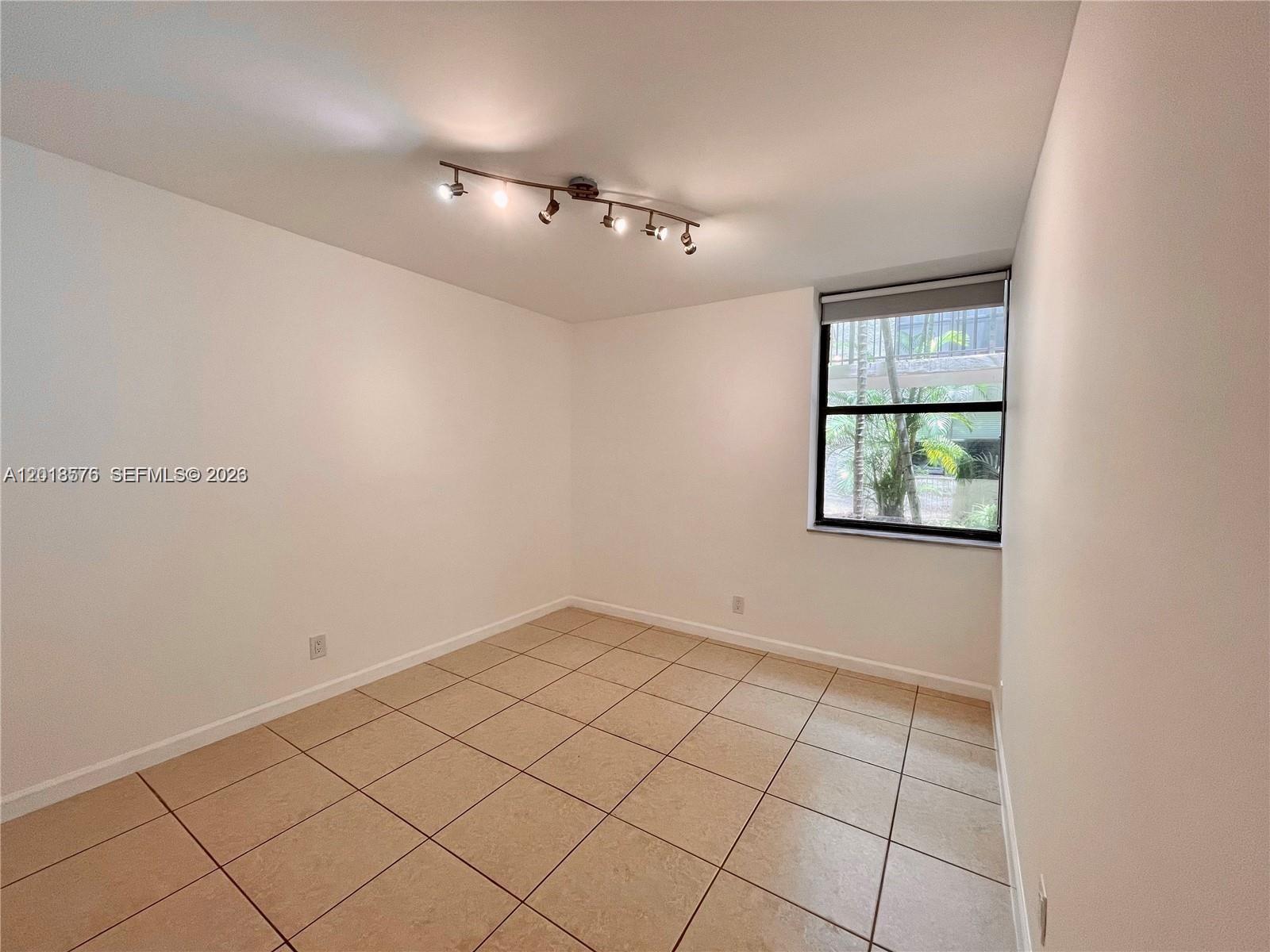 20441 NE 30th Ave # 9 Unit: 122-9