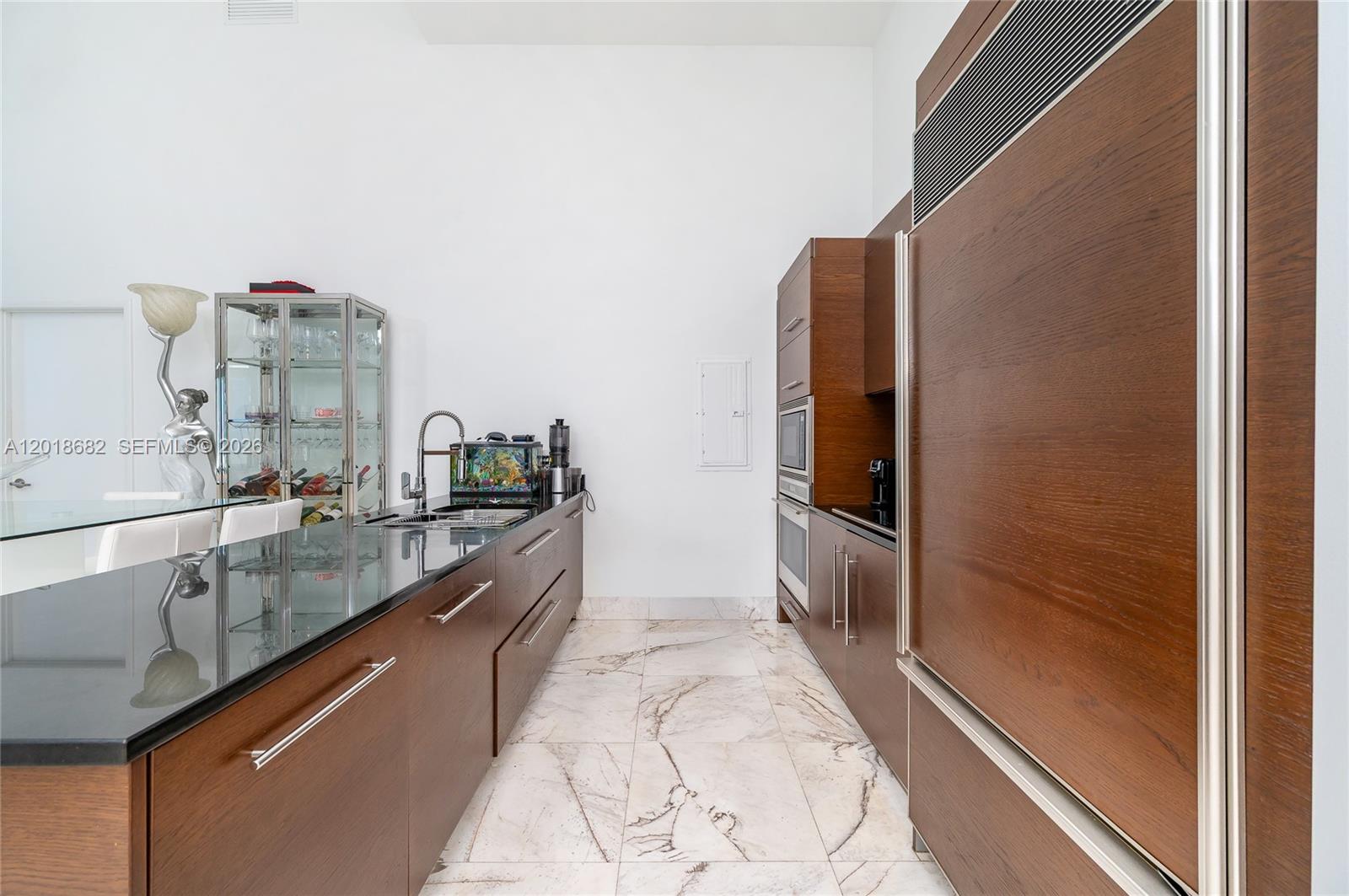 475 Brickell Ave # 2209