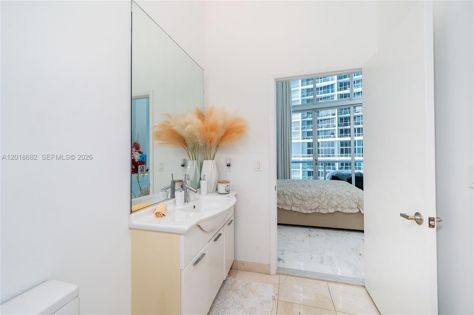475 Brickell Ave # 2209