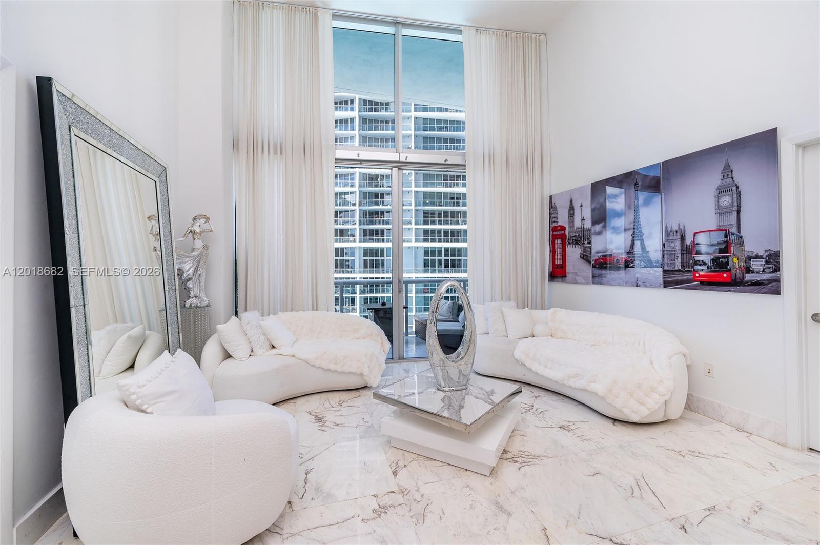 475 Brickell Ave # 2209