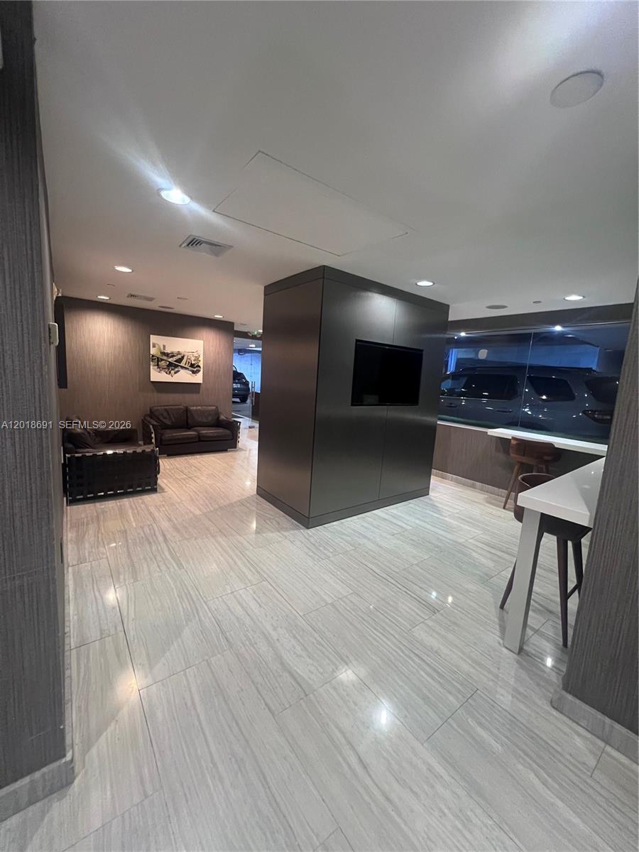 150 SE 2nd Ave # 208