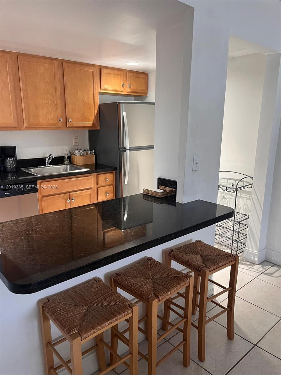290 Sunrise Dr # 208