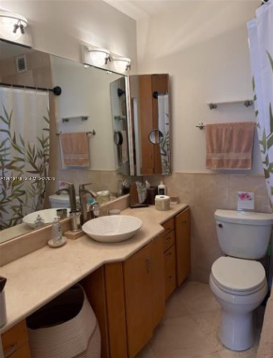 2451 Brickell Ave # 6T