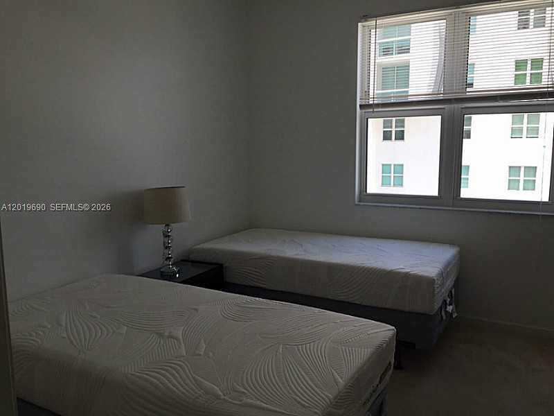 7900 Harbor Island Dr # 1010