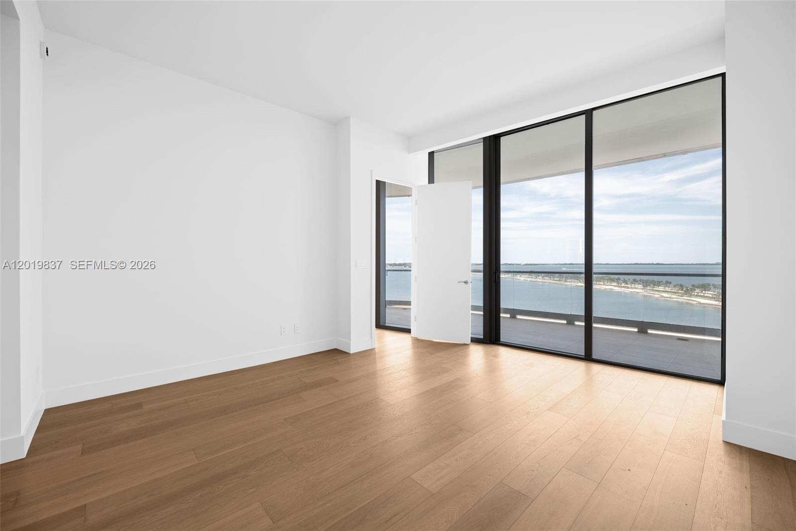 175 SE 25 Rd # 801