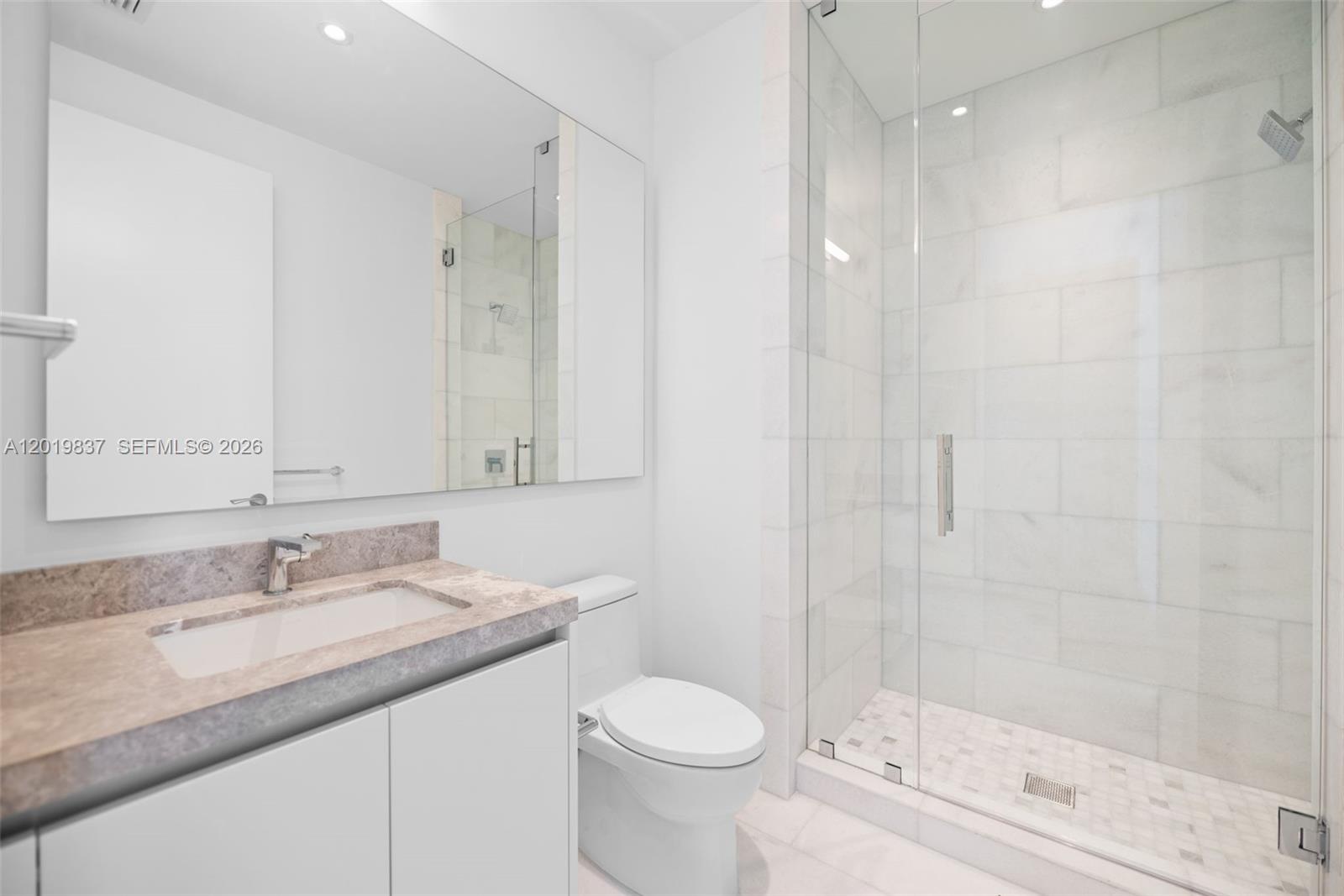 175 SE 25 Rd # 801