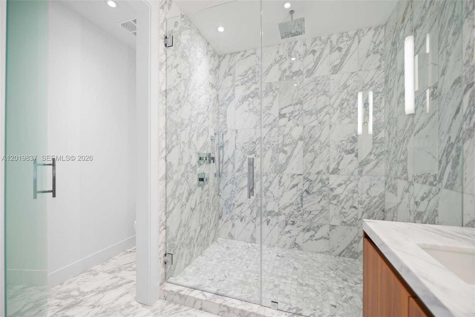 175 SE 25 Rd # 801