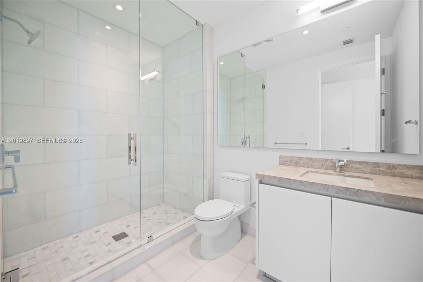 175 SE 25 Rd # 801
