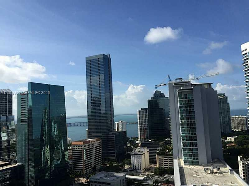1100 S MIAMI AV Unit: 3302