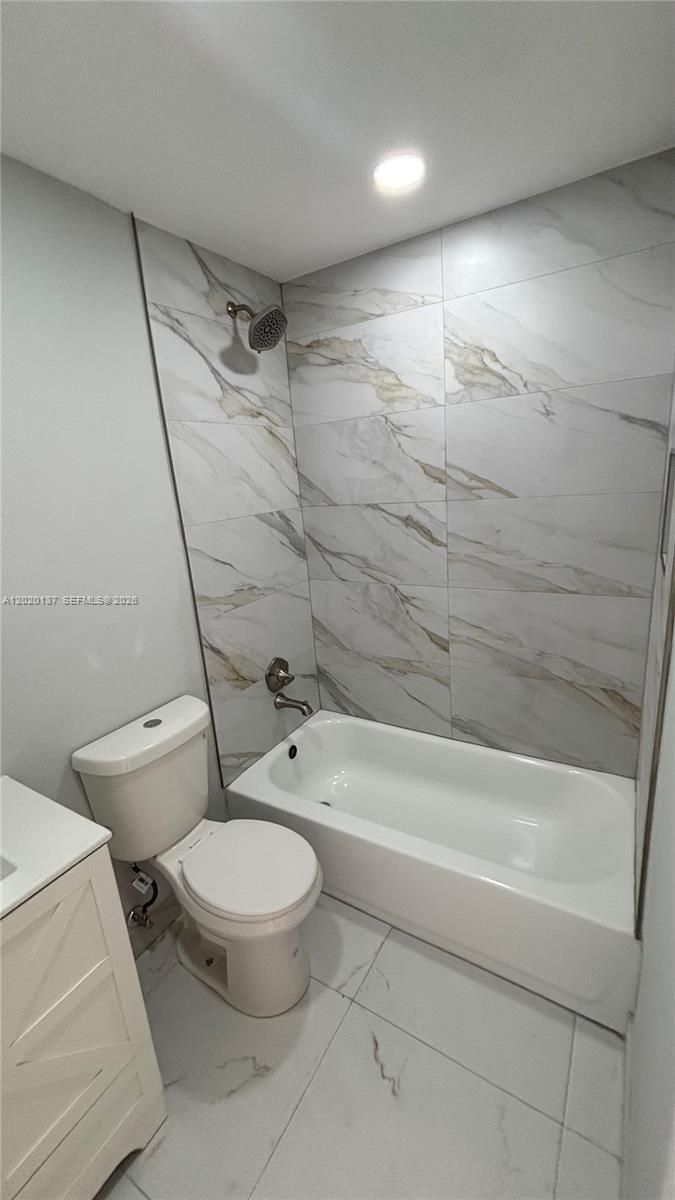 20825 NE 8th Ct # 19 Unit: 204-19