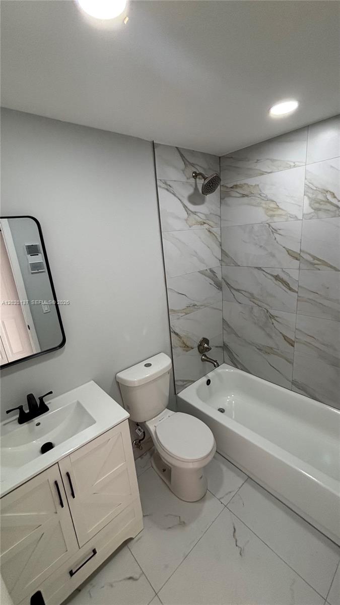 20825 NE 8th Ct # 19 Unit: 204-19