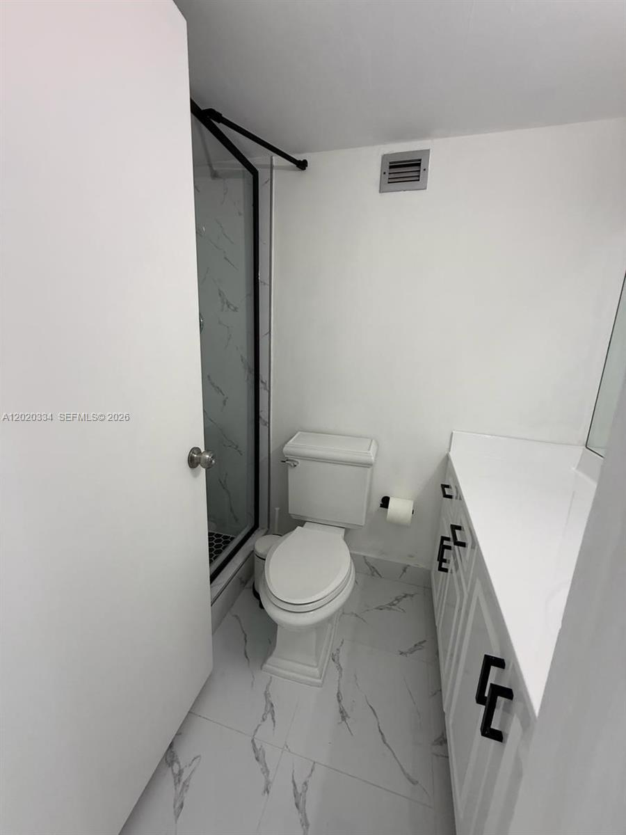 6039 Collins Ave # 1236