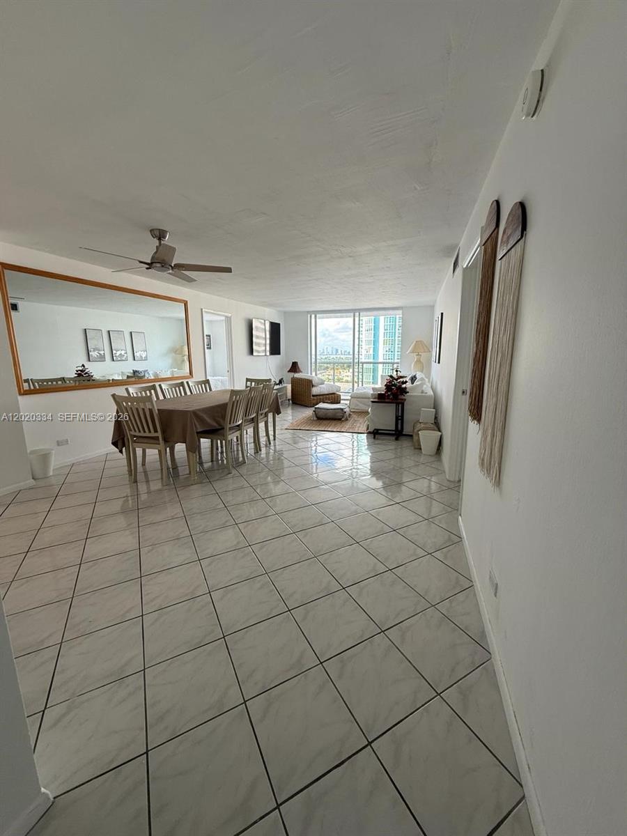 6039 Collins Ave # 1236