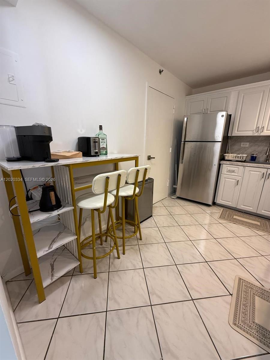 6039 Collins Ave # 1236