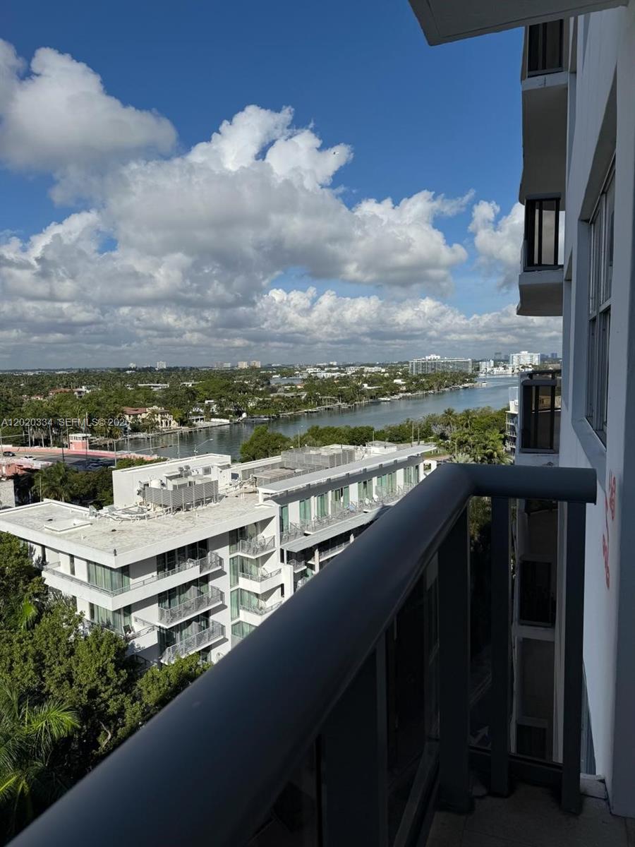 6039 Collins Ave # 1236