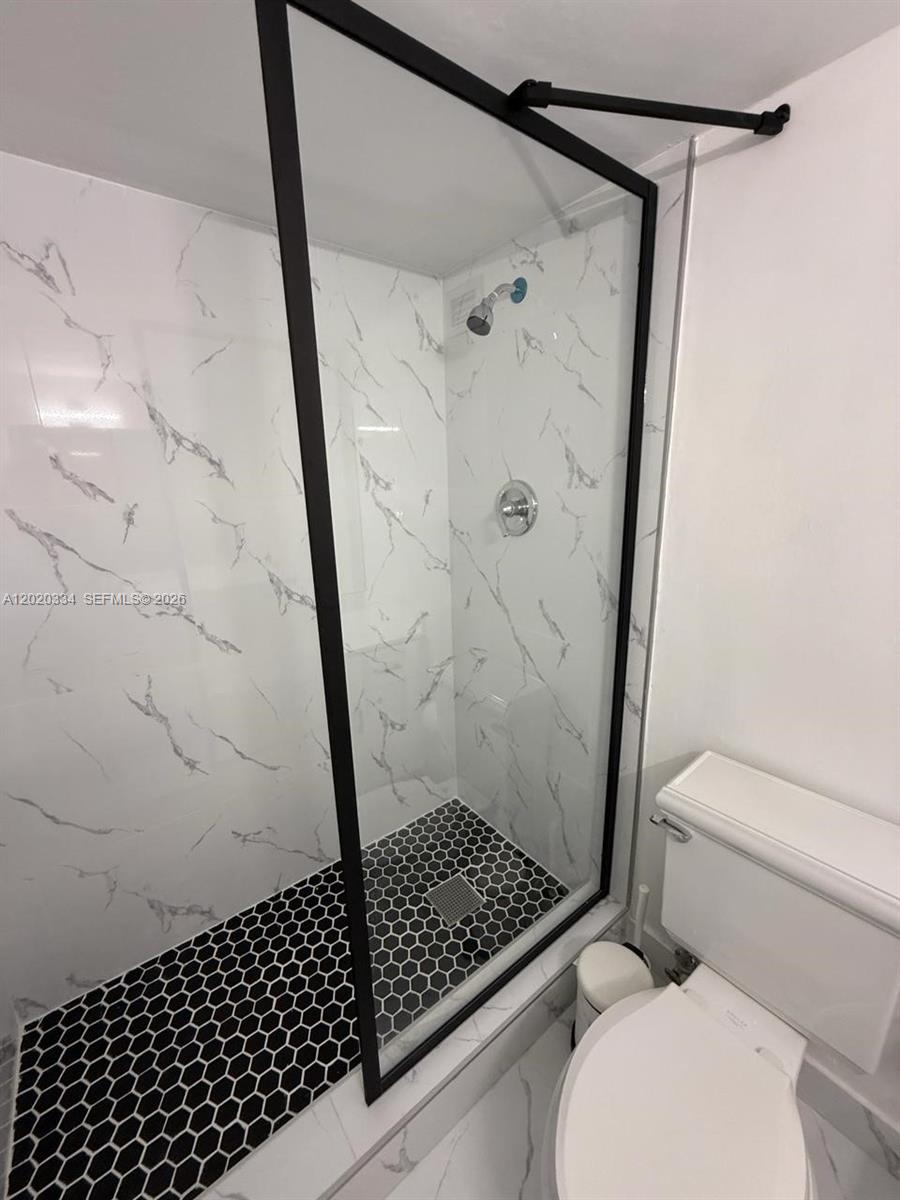 6039 Collins Ave # 1236